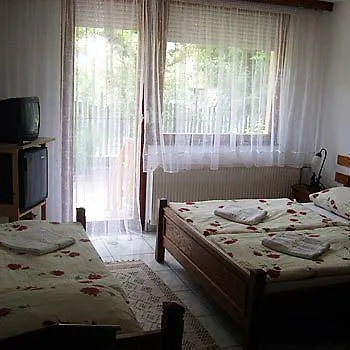 Bed and Breakfast Sarokhaz Panzio Vecsés Nocleg ze śniadaniem