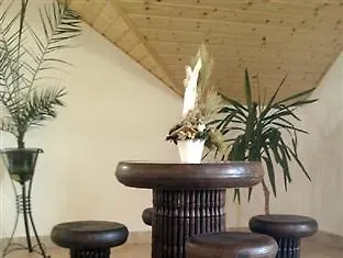 Sarokhaz Panzio Bed and Breakfast Vecsés Bed & Breakfast