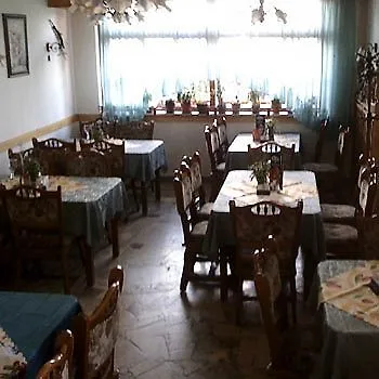 Nocleg ze śniadaniem Bed and Breakfast Sarokhaz Panzio Vecsés